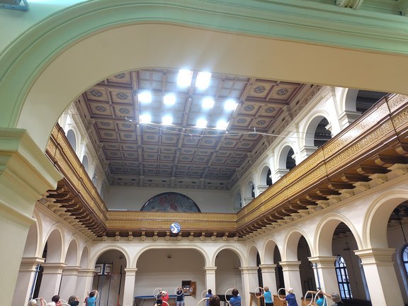 Das Bild zeigt die historische Sportstätte von Sokol Pražský, der ältesten Sokol-Einheit.