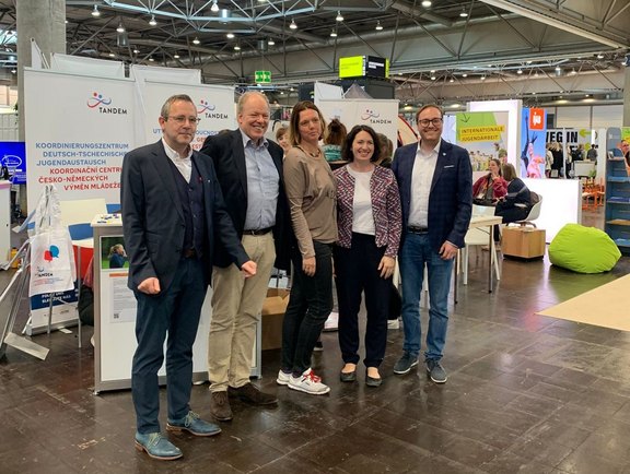 Besuch der Bayerischen Sozialministeriums am Messestand