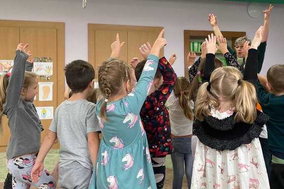 Projekt Ahoj Hallo Sprachanimation mit Grundschulkindern
