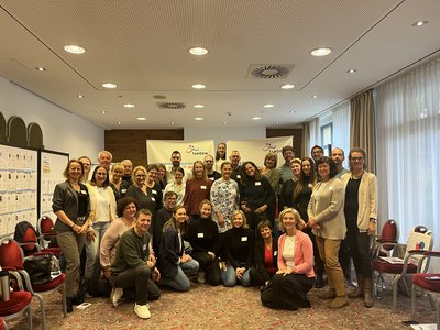 Gruppenfoto der Teilnehmenden